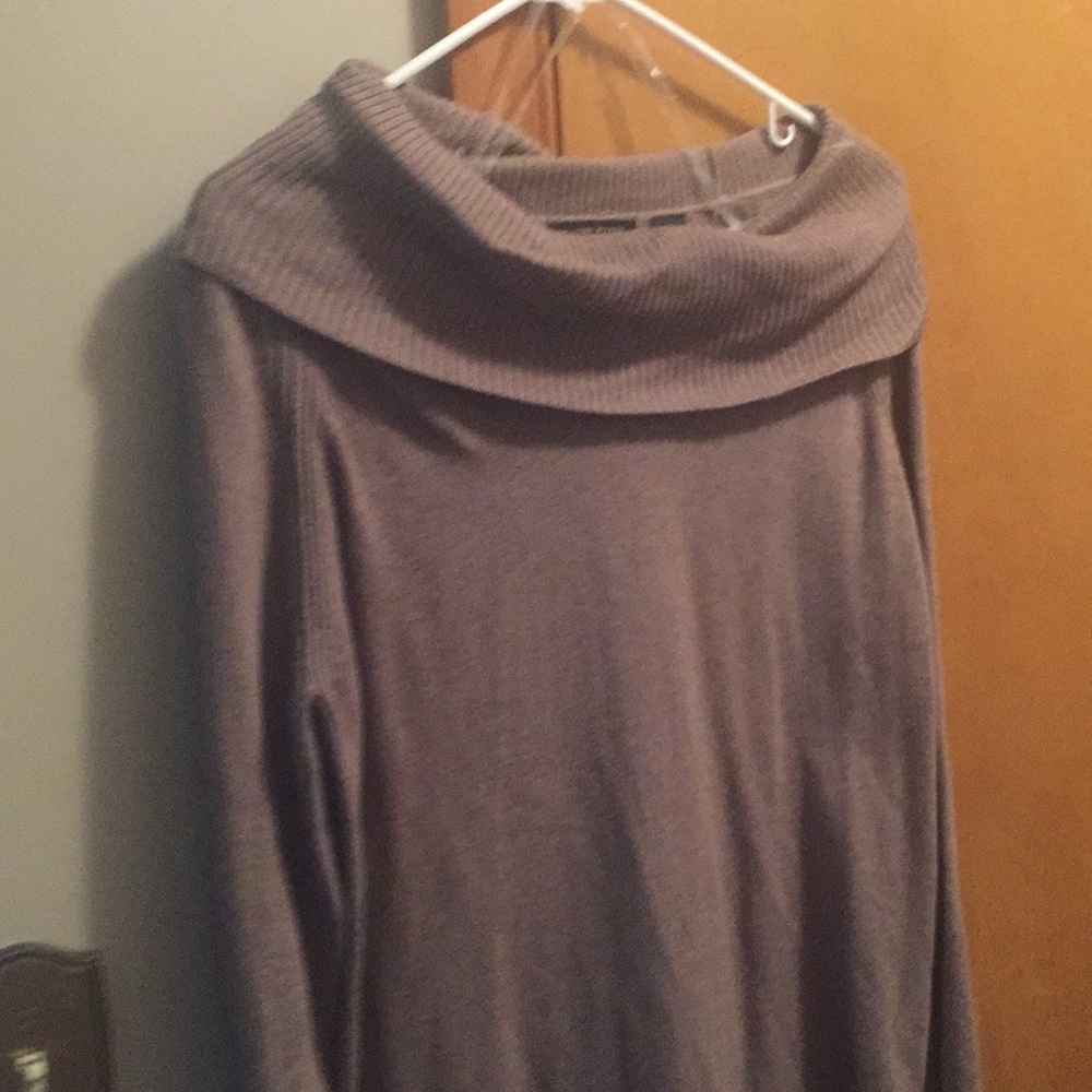 Jeanne Pierre Sweater wide neck